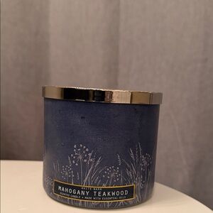 White Barn Mahogany Teakwood Candle